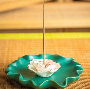 Red Lotus Small Incense Holder