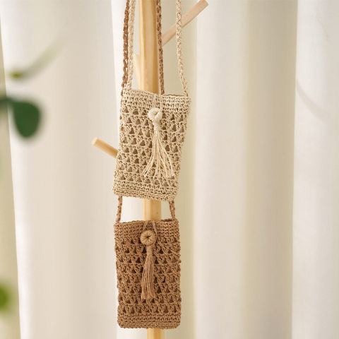 Handcrafted openwork straw bags, minimalist and stylish straw bags, versatile woven bags, mobile phone pouches and handbags – wholesale