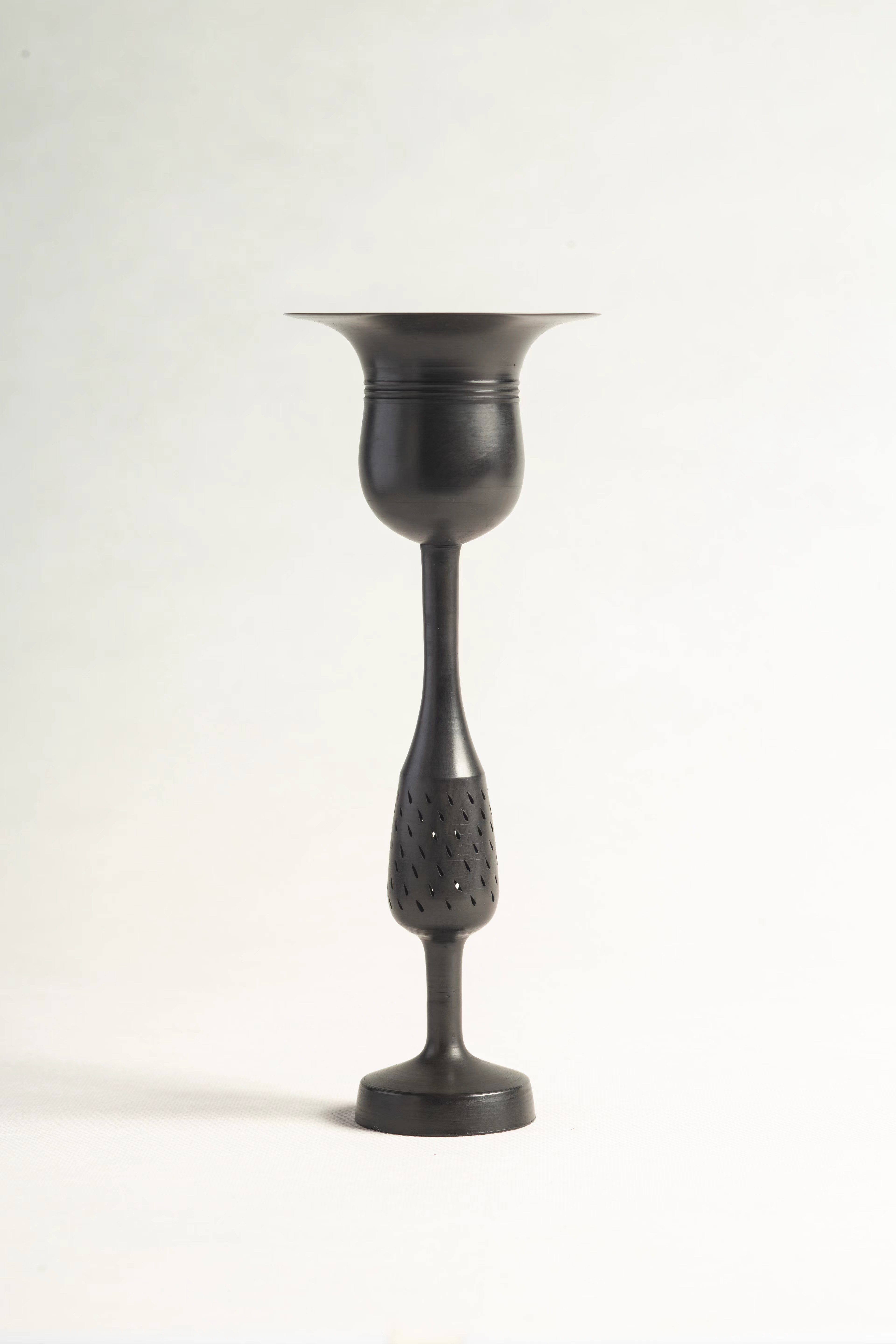 Eggshell-Patterned Black Pottery Cup with a Tall Handle